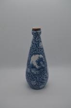 Leuk Delftsblauw vaasje in prima staat, gemerkt op de bodem., Antiek en Kunst, Antiek | Keramiek en Aardewerk, Ophalen of Verzenden
