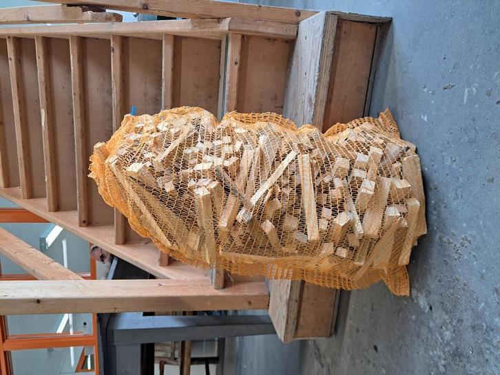 Zakken aanmaakhout te koop, Tuin en Terras, Haardhout, Minder dan 3 m³, Ophalen