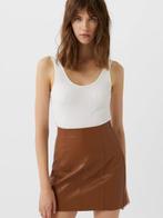 NIEUW Stradivarius faux leather rokje bruin maat 38, Maat 38/40 (M), Bruin, Nieuw, Ophalen of Verzenden