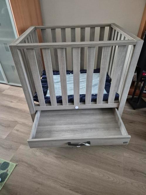 TWF box met lade + matras, op wieltjes, Kinderen en Baby's, Boxen, Gebruikt, In hoogte verstelbaar, Boxkleed, Lade, Wieltjes, Ophalen