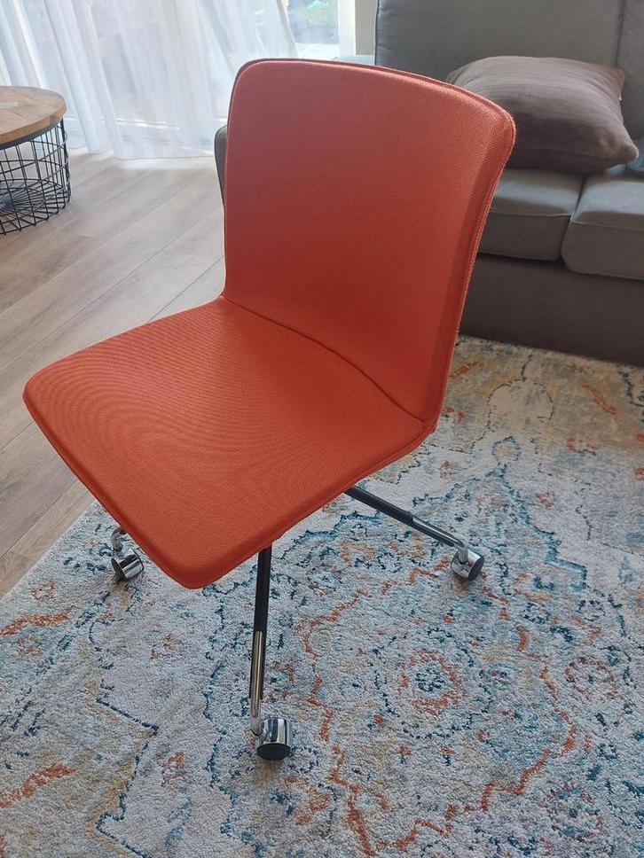Gispen Nomi bureaustoel, design 2018 – met wielen, Huis en Inrichting, Fauteuils, Ophalen