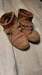 MINNETONKA laarsjes. Maat 39. Leer. Franjes. Cognac kleur., Bruin, Lage of Enkellaarzen, Ophalen of Verzenden, Gedragen