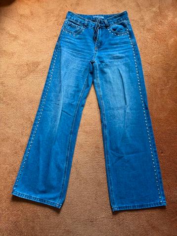 High-waisted jeans maat S beschikbaar voor biedingen