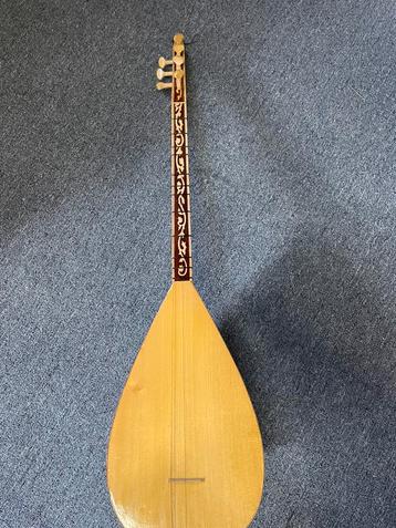 Saz (snaarinstrument) beschikbaar voor biedingen