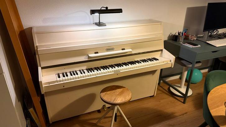 Piano Hoffmann & Kühne Wit, Muziek en Instrumenten, Piano's, Gebruikt, Piano, Wit, Ophalen