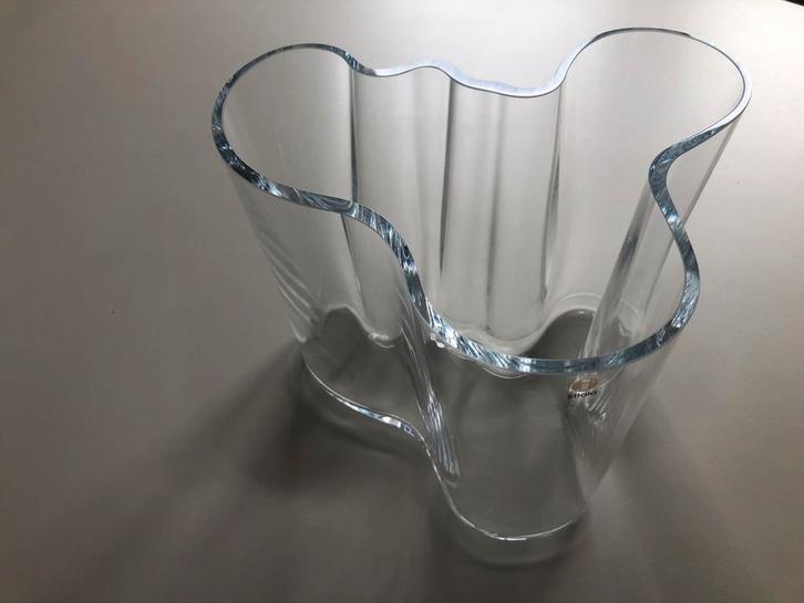 Iittala Alvar Aalto Vaas, Huis en Inrichting, Woonaccessoires | Vazen, Gebruikt, Overige kleuren, Minder dan 50 cm, Glas, Ophalen of Verzenden