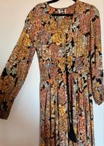 Jaase maxi dress maat L. Bloemen en kraanvogels. Multi color, Ophalen of Verzenden, Zo goed als nieuw, Zwart, Onder de knie