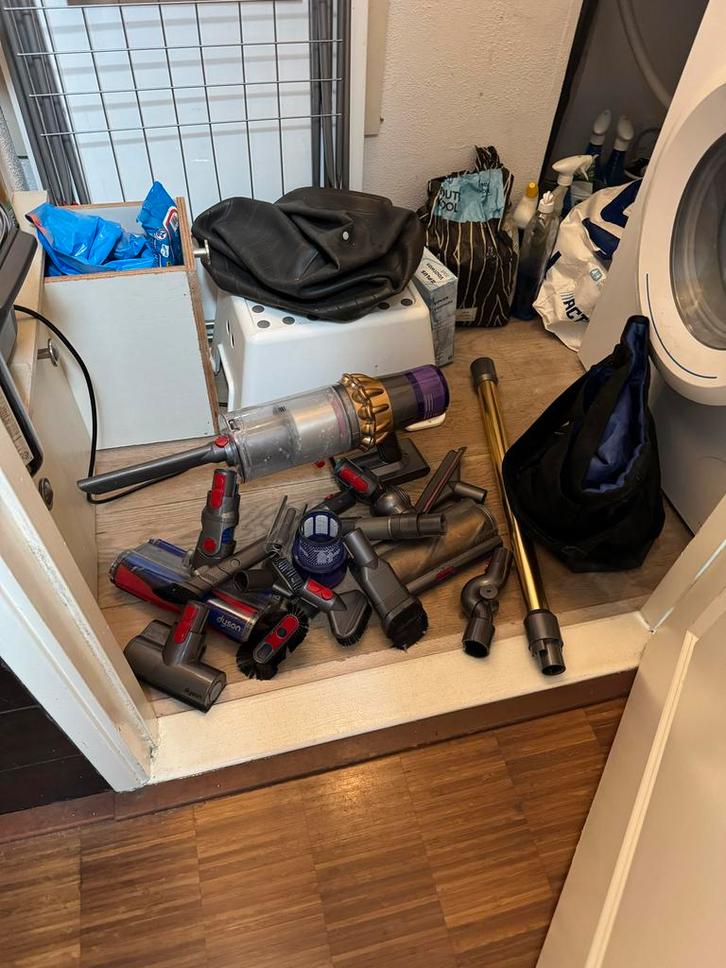 Dyson V11 Absolute Pro - Defect Scherm, Witgoed en Apparatuur, Stofzuigers, Niet werkend, Stofzuiger, Reservoir, Ophalen of Verzenden