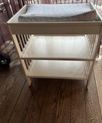 Commode +verschoon mat + Ledikant en evt lakentjes, Kinderen en Baby's, Kinderkamer | Commodes en Kasten, Ophalen, 50 tot 70 cm