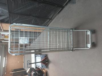 Rolcontainer beschikbaar voor biedingen