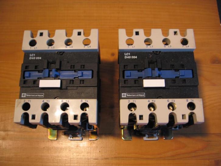 Telemecanique magneetschakelaar LC1-D40-004 relais., Hobby en Vrije tijd, Elektronica-componenten, Gebruikt, Verzenden