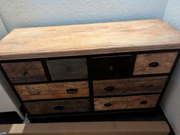 Dressoir z.g.a.n.  beschikbaar voor biedingen