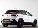 Volkswagen T-Roc Sport 1.5 TSI 150 pk Automaat | Black Style, 1254 kg, Stof, 4 cilinders, 150 pk
