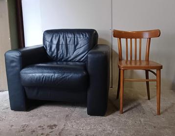 Stoere vintage zwart leren jaren 80 club fauteuil  beschikbaar voor biedingen