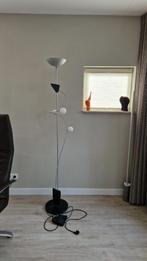Design vloerlamp op voet met uplighter en drie witte bollen., Huis en Inrichting, Lampen | Vloerlampen, 150 tot 200 cm, Gebruikt