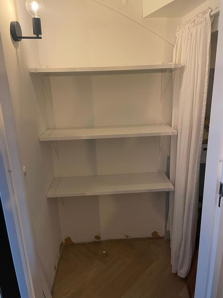 IKEA - bergschult 4 planken en 8 plankdragers, Huis en Inrichting, Slaapkamer | Stapelbedden en Hoogslapers, Zo goed als nieuw