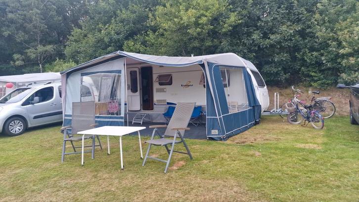 Zeer nette Burstner Ventana 490 TK - TV, Stapelbed & Vastbed, Caravans en Kamperen, Caravans, Particulier, tot en met 6, 1250 - 1500 kg