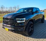 Dodge RAM 1500 5.7 V8 4x4 Crew Cab Laramie Black Edition2020, Auto's, USB, 5654 cc, Zwart, Bedrijf