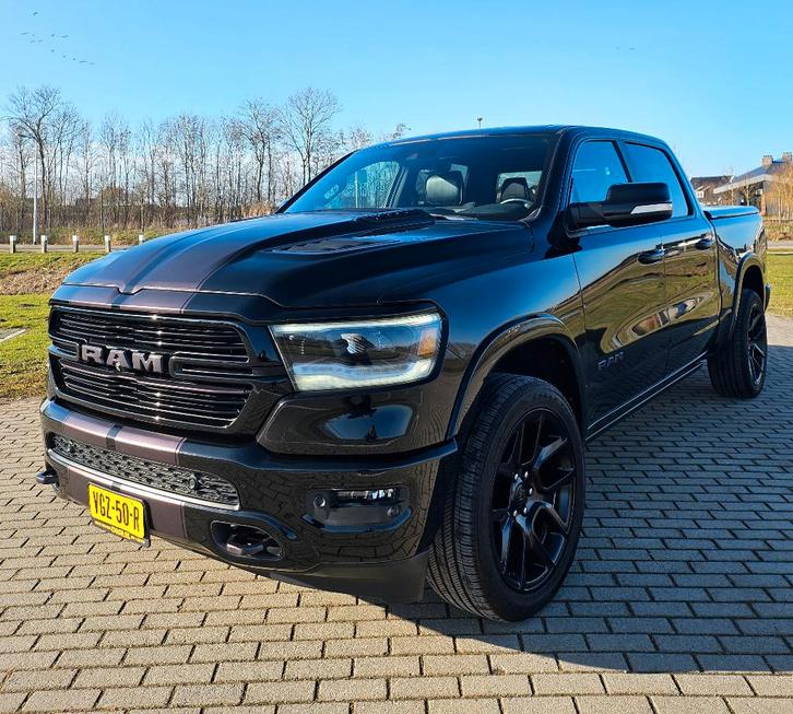 Dodge RAM 1500 5.7 V8 4x4 Crew Cab Laramie Black Edition2020, Auto's, Bestelauto's, Bedrijf, 360° camera, 4x4, ABS, Achteruitrijcamera