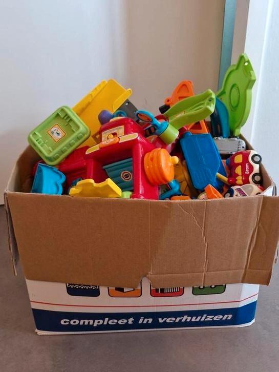 Doos vol toettoet auto's, Kinderen en Baby's, Speelgoed | Vtech, Gebruikt, Ophalen