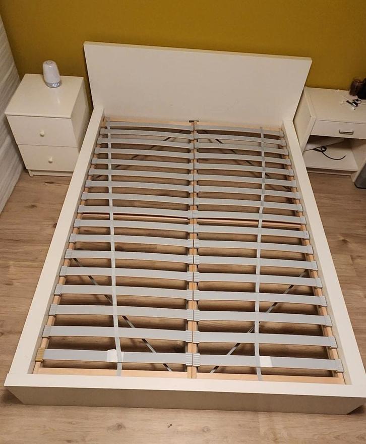 Ikea bed frame met lattenbodems 140x200, Huis en Inrichting, Slaapkamer | Bedden, Gebruikt, Tweepersoons, 140 cm, 200 cm, Hout