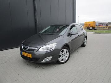 Opel Astra 1.4 Turbo Edition, hatchback beschikbaar voor biedingen