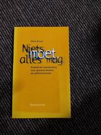 Niets moet, alles mag - Kees Roest, Ophalen of Verzenden, Gelezen, Kees Roest