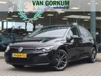 Volkswagen Golf 1.5 TSI Life Business / LED (bj 2020), Stof, Euro 6, 4 cilinders, Zwart