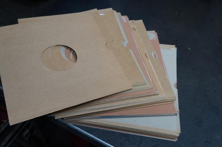 gebruikte kartonnen platen hoezen 25 cm, Antiek en Kunst, Antiek | Tv's en Audio, Ophalen of Verzenden