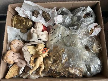 Doos vol Engeltjes - Kerstdecoratie beschikbaar voor biedingen