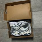 Asics gel kayano 14, Wit, Ophalen of Verzenden, Asics, Sneakers of Gympen