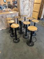 12 Industriele Necchi barkrukken zwart metaal zitting Hout, Huis en Inrichting, Barkrukken, Ophalen, 5 krukken of meer, Met voetsteun