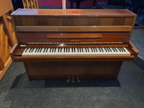 Yamaha M1 104 Bruin Hoogglans, Muziek en Instrumenten, Piano's, Gebruikt, Piano, Bruin, Hoogglans, Ophalen