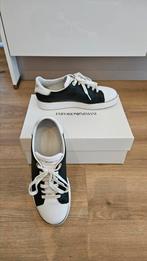 Emporio Armani GA limited edition Sneakers, wit/zwart/goud, Ophalen of Verzenden, Zo goed als nieuw, Wit, Sneakers of Gympen