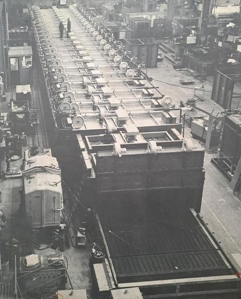 Het 'bakken' van Philips beeldbuizen in een tunneloven 1955, Verzamelen, Complete verzamelingen en Collecties, Ophalen
