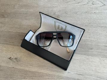 Dita Chamber zwart/goud 19010-A-BLK-GLD-57 beschikbaar voor biedingen