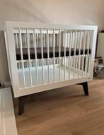 Kidsmill 60s box wit met walnoot - incl matras, Kinderen en Baby's, Boxen, Ophalen, Zo goed als nieuw