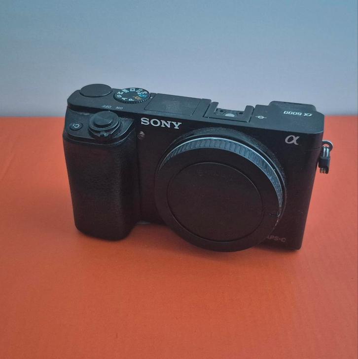 Sony A6000 met camerastrap, Audio, Tv en Foto, Fotocamera's Digitaal, Zo goed als nieuw, Compact, Sony, Geen optische zoom, Ophalen