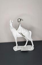 Beeldje "Meisje op paard" H.25cm, Ophalen of Verzenden, Nieuw, Dier