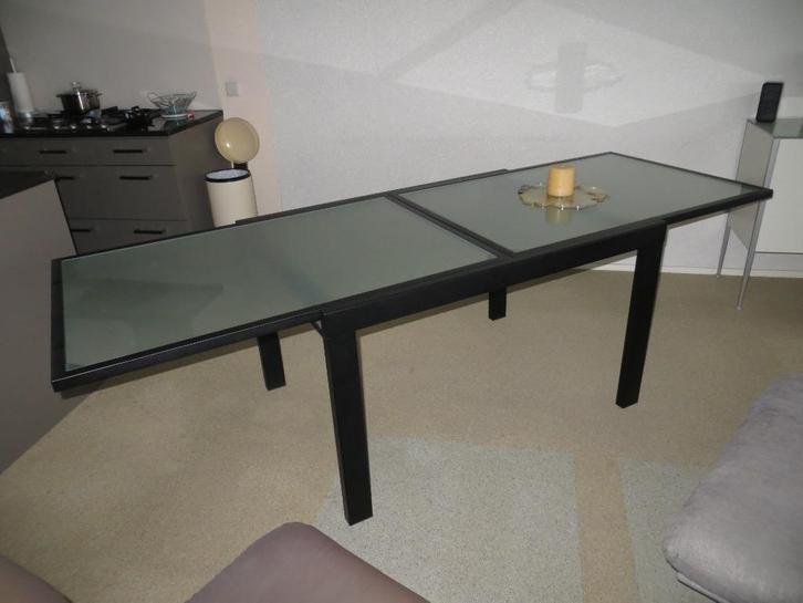 Strakke Compacte Uitschuifbare Zwarte Eettafel, Huis en Inrichting, Tafels | Eettafels, Zo goed als nieuw, 50 tot 100 cm, 100 tot 150 cm