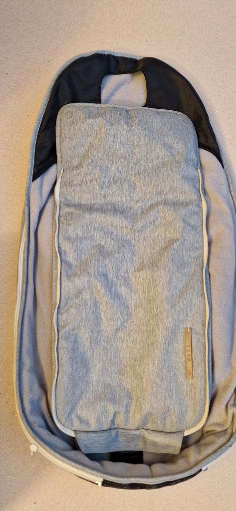 Mutsy Voetenzak, Kinderen en Baby's, Buggy's, Zo goed als nieuw, Overige merken, Ophalen of Verzenden