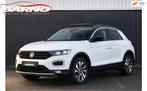 Volkswagen T-Roc 1.5 TSI Active IQ.Drive|Pano|ACC, 1498 cc, 4 cilinders, Wit, Bedrijf