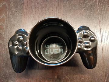 Game over beker in de vorm van een xbox controller beschikbaar voor biedingen