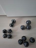 13 Zwarte kerstballen, Ophalen, Zo goed als nieuw