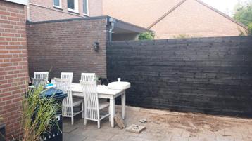Witte Tafel met 6 Stoelen beschikbaar voor biedingen