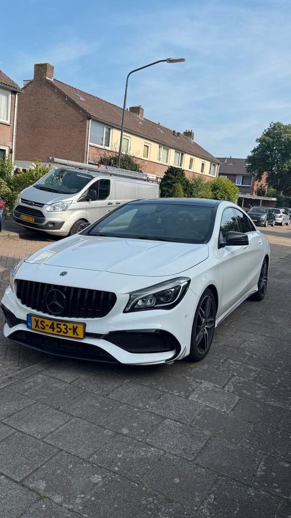 Mercedes-Benz CLA 180 122pk 7G-DCT 2019 Wit, Auto's, Mercedes-Benz, Bedrijf, CLA, Benzine, Sedan, Automaat, Origineel Nederlands