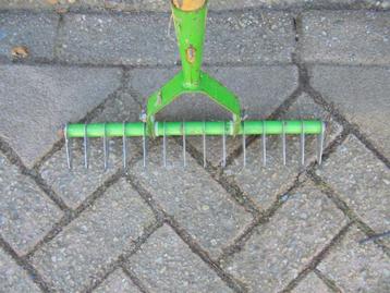 verticuleerhark beschikbaar voor biedingen