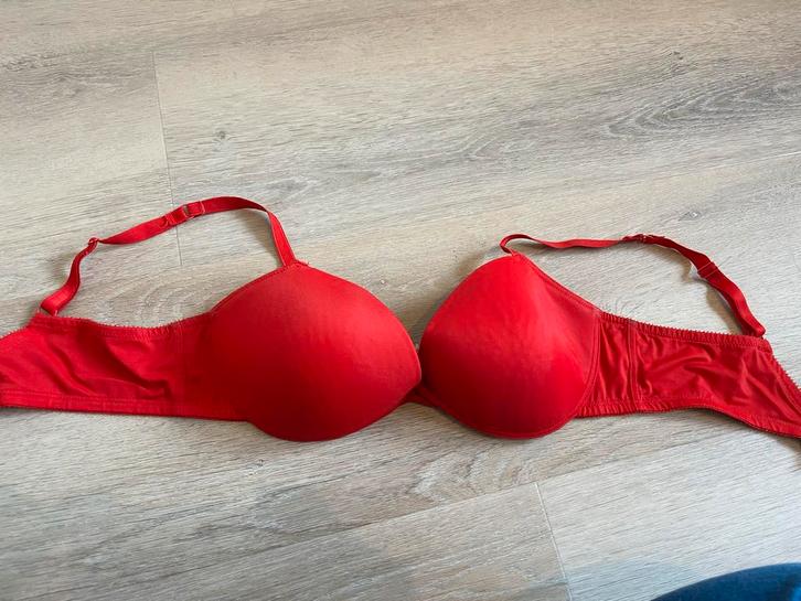 Voedingsbh van Mammae. Maat 85C, Kleding | Dames, Positiekleding, Gedragen, Rood, Ophalen of Verzenden
