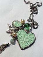 Mint groene hart bedeltjes hanger aan zilverkleurige ketting, Overige materialen, Verstelbaar, Nieuw, Ophalen of Verzenden