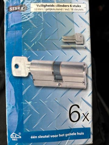 6 Veiligheidscilinders 60mm - Gelijksluitend beschikbaar voor biedingen